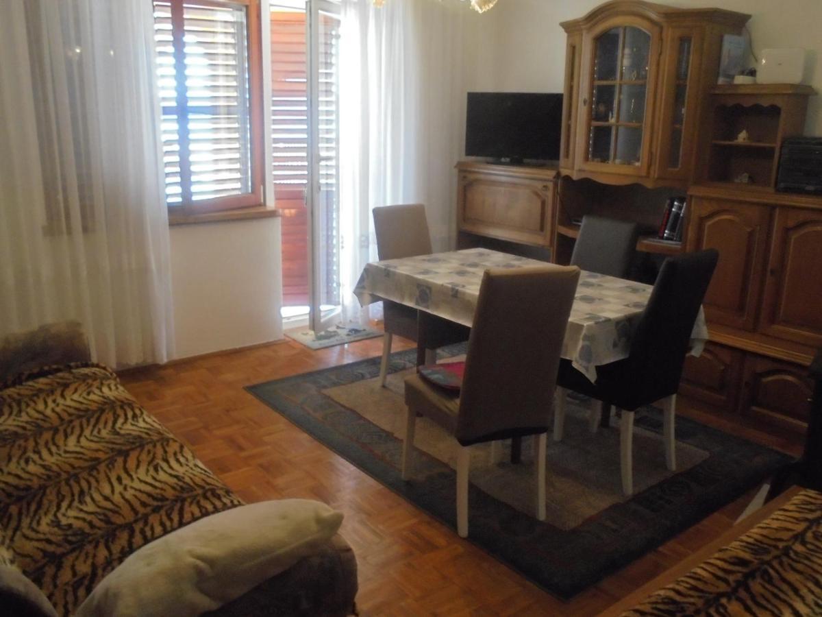 סנג' Apartment Maestral מראה חיצוני תמונה