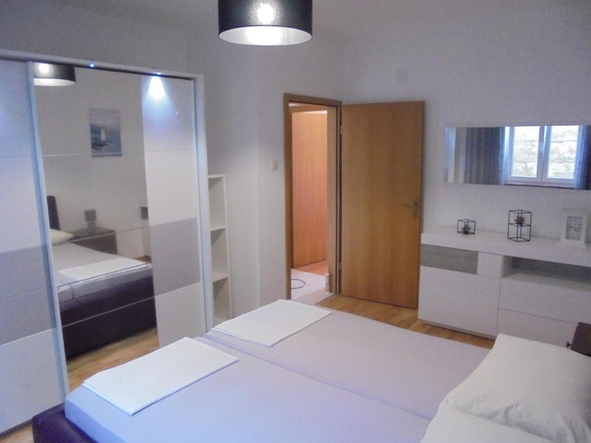 סנג' Apartment Maestral מראה חיצוני תמונה
